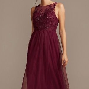 SLEEVELESS EMBROIDERED BRIDESMAID DRESS